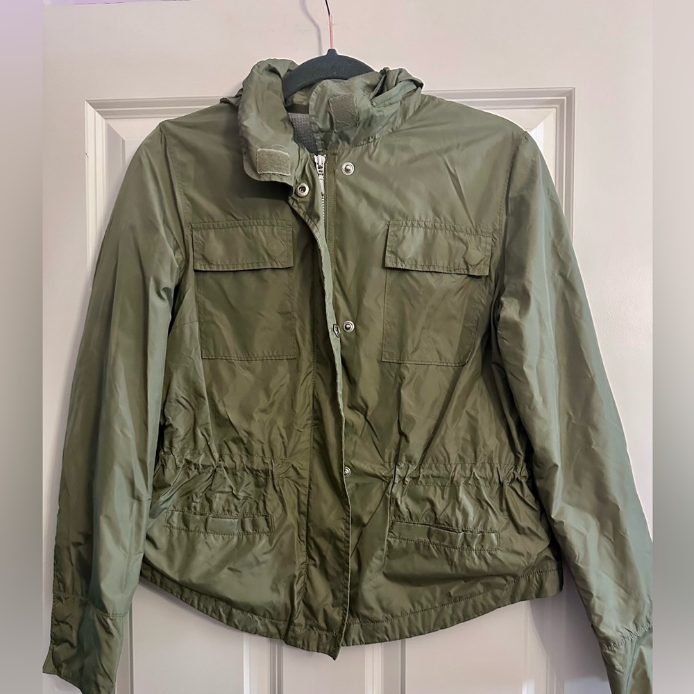 GAP Thermal Lined Wind Breaker with Packable Hood